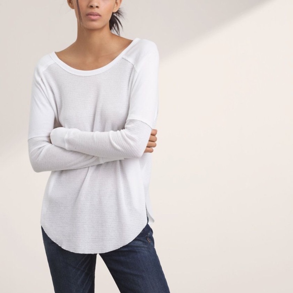 Aritzia Tops - ARITZIA TNA GOLDEN LONG SLEEVE